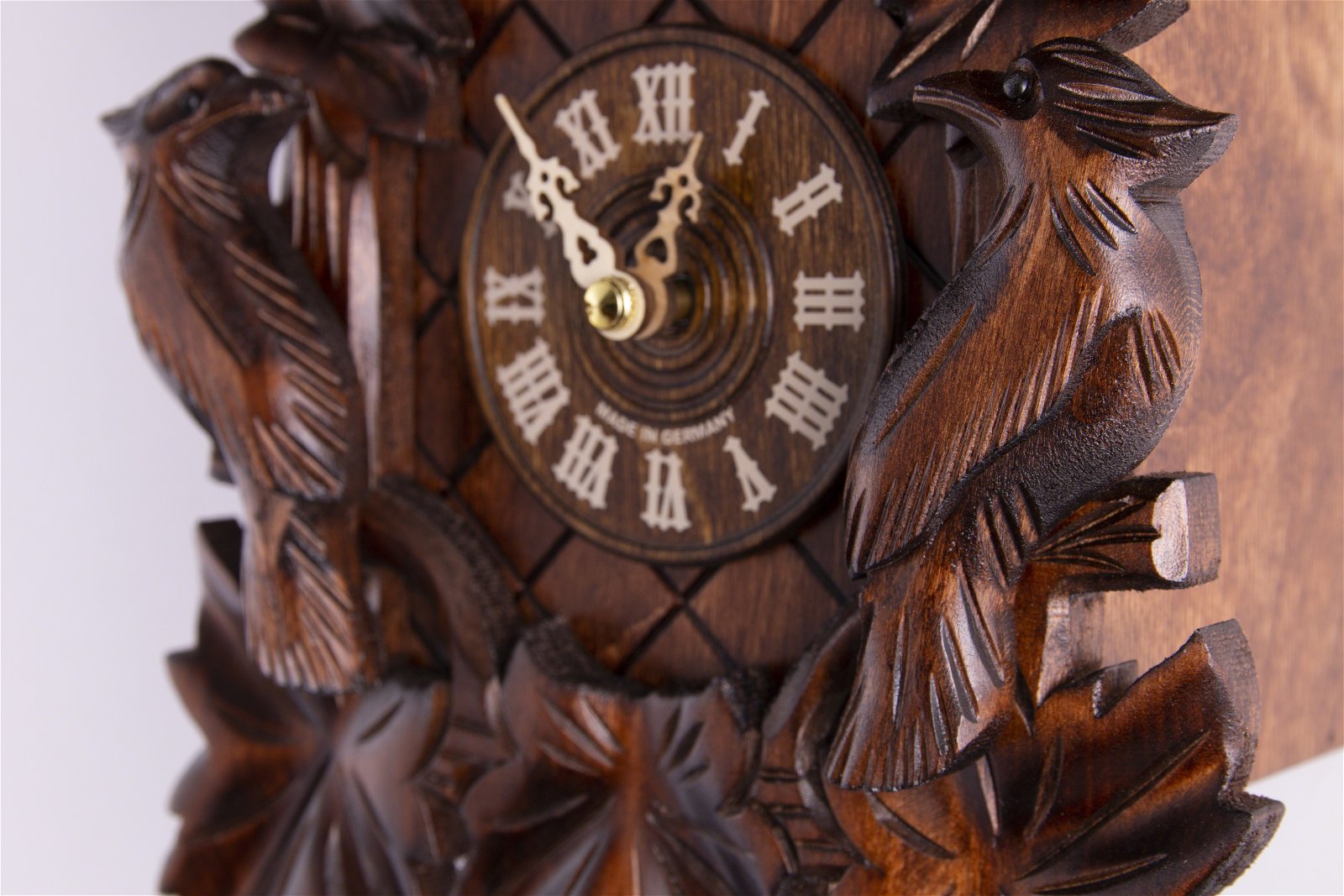 Cuckoo Clock Quartz-movement Carved-Style 36cm by Trenkle Uhren