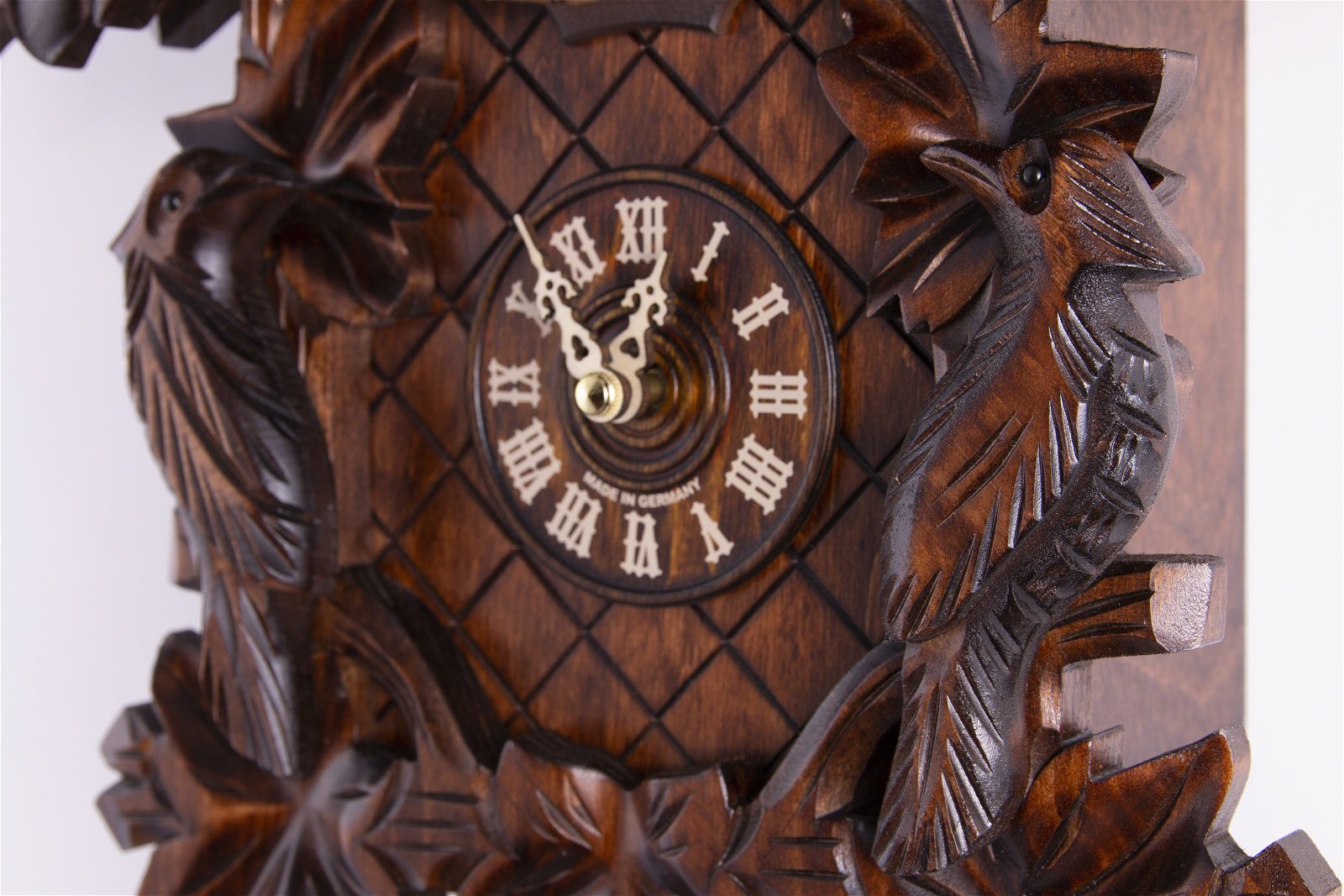 Cuckoo Clock Quartz-movement Carved-Style 38cm by Trenkle Uhren